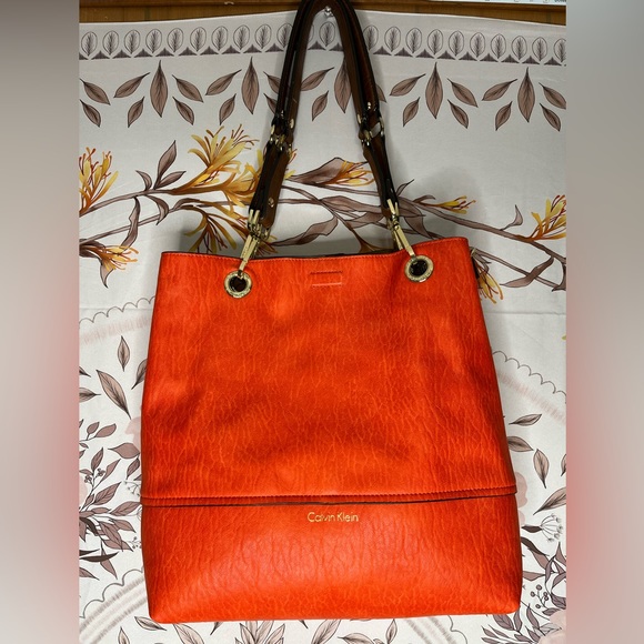 Calvin Klein Sonoma Reversible Tote - Picture 6 of 10